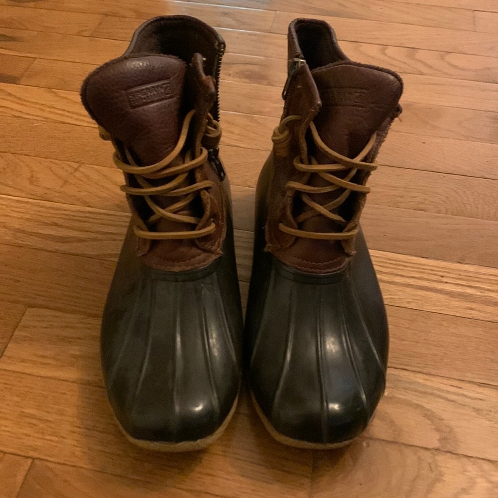 Sperry topsider boots size 9